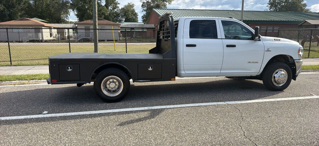 2022 RAM Ram 3500 Chassis Cab Tradesman - Photo 9