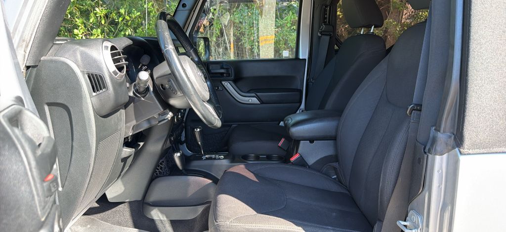 2015 Jeep Wrangler Sport - Photo 11