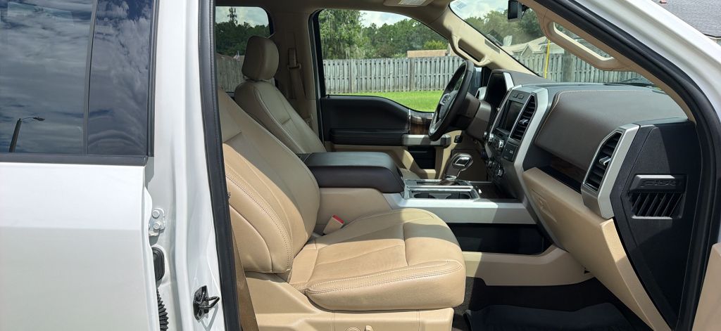 2019 Ford F-150 Lariat - Photo 16