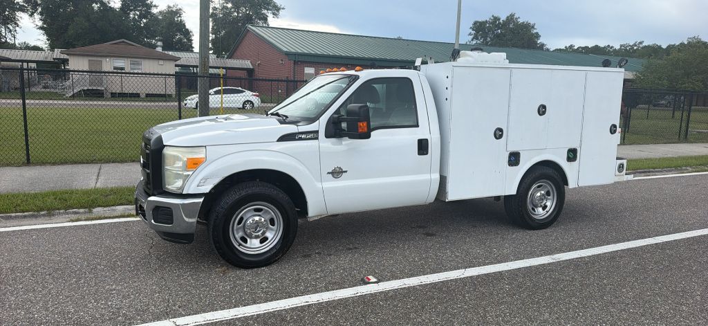 2015 Ford F-350 Super Duty Chassis Cab